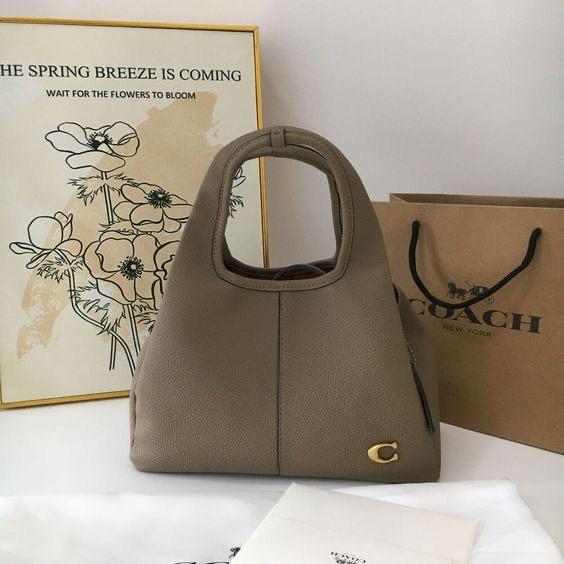 COACH Lana Handbag – Brass